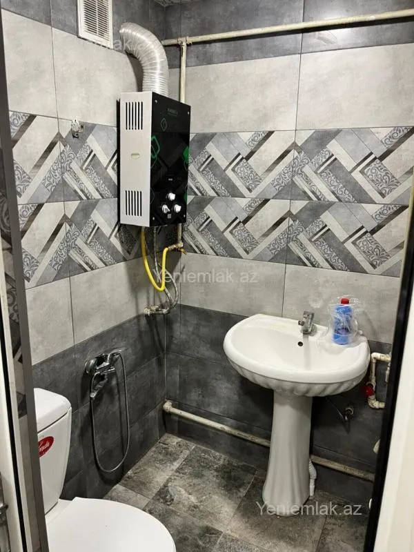 Satılır 1 otaqlı köhnə tikili 30 m²