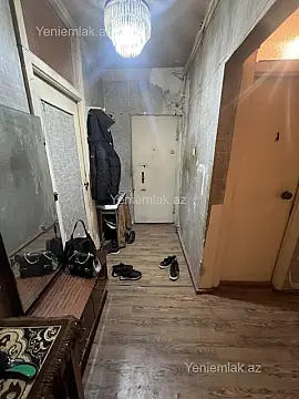 Satılır 3 otaqlı köhnə tikili 80 m²