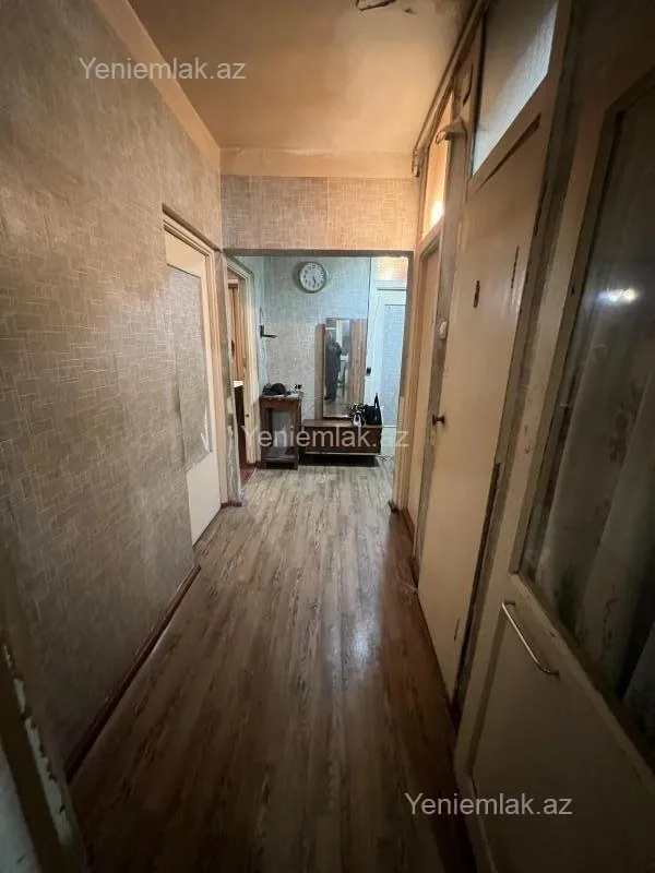 Satılır 3 otaqlı köhnə tikili 80 m²