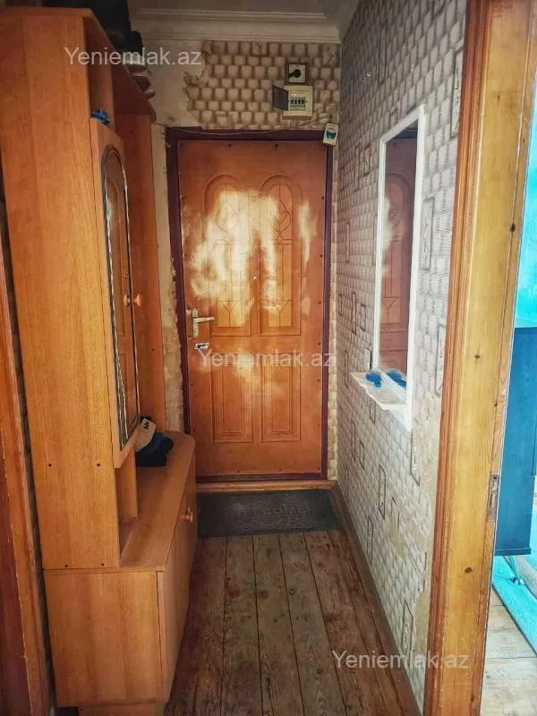 Satılır 3 otaqlı köhnə tikili 90 m²