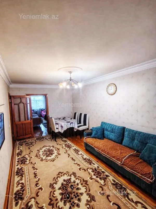 Satılır 3 otaqlı köhnə tikili 90 m²