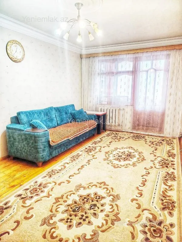 Satılır 3 otaqlı köhnə tikili 90 m²