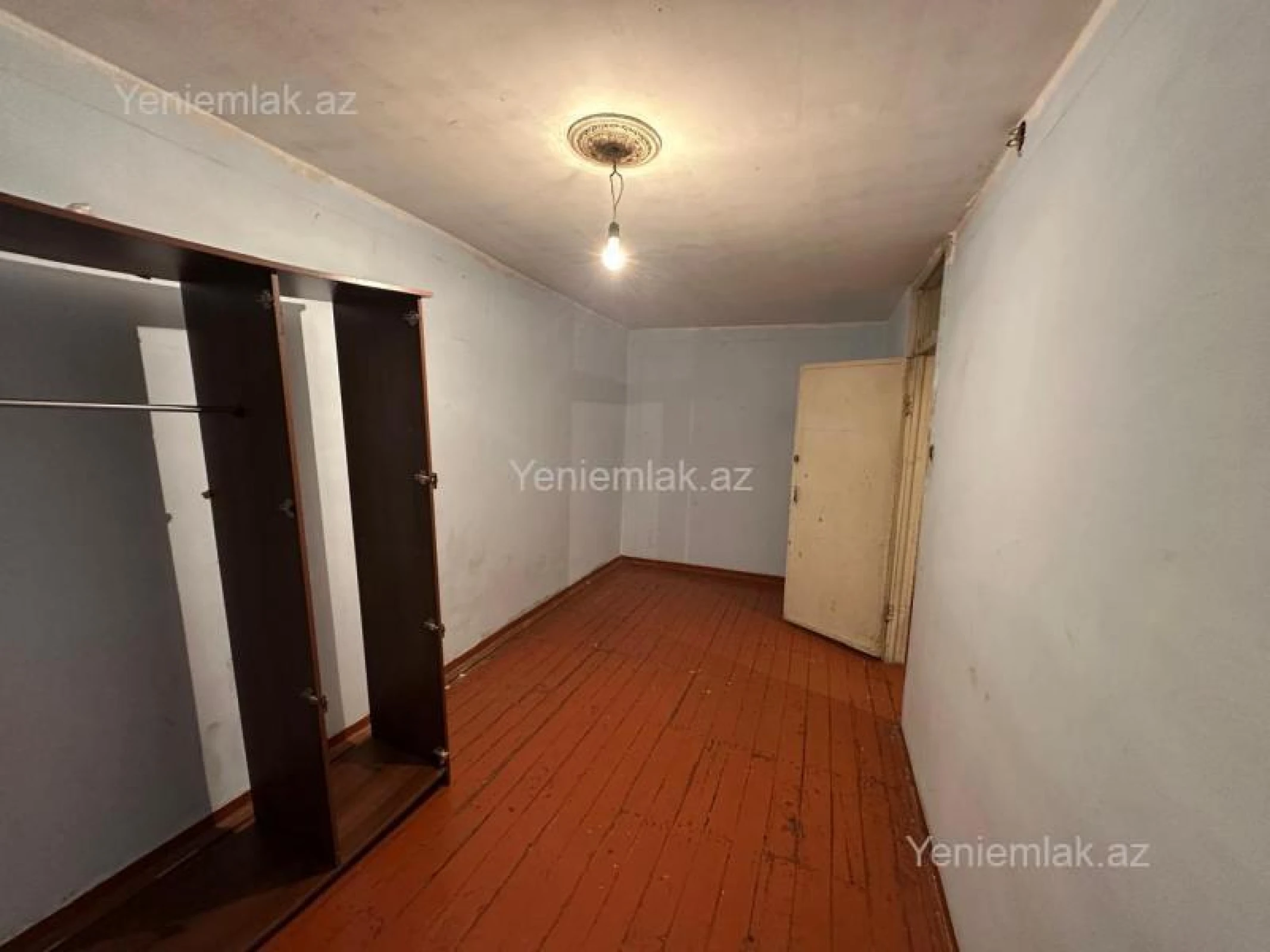 Satılır 2 otaqlı köhnə tikili 45.81 m²