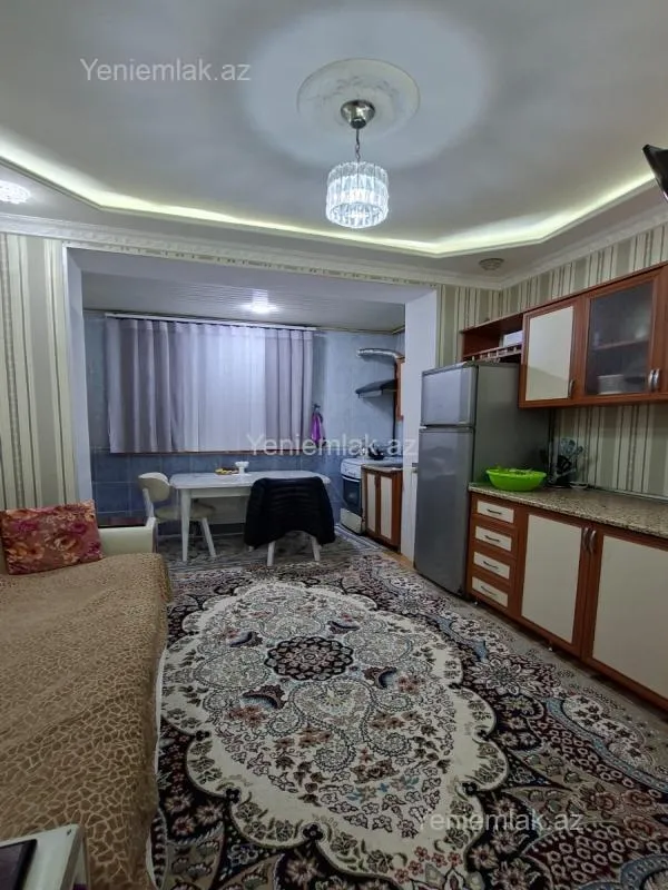 Satılır 3 otaqlı köhnə tikili 84.5 m²