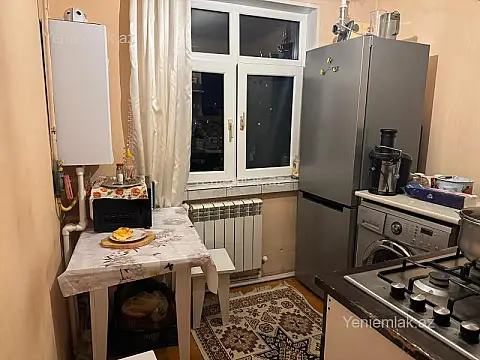 Satılır 2 otaqlı köhnə tikili 45 m²