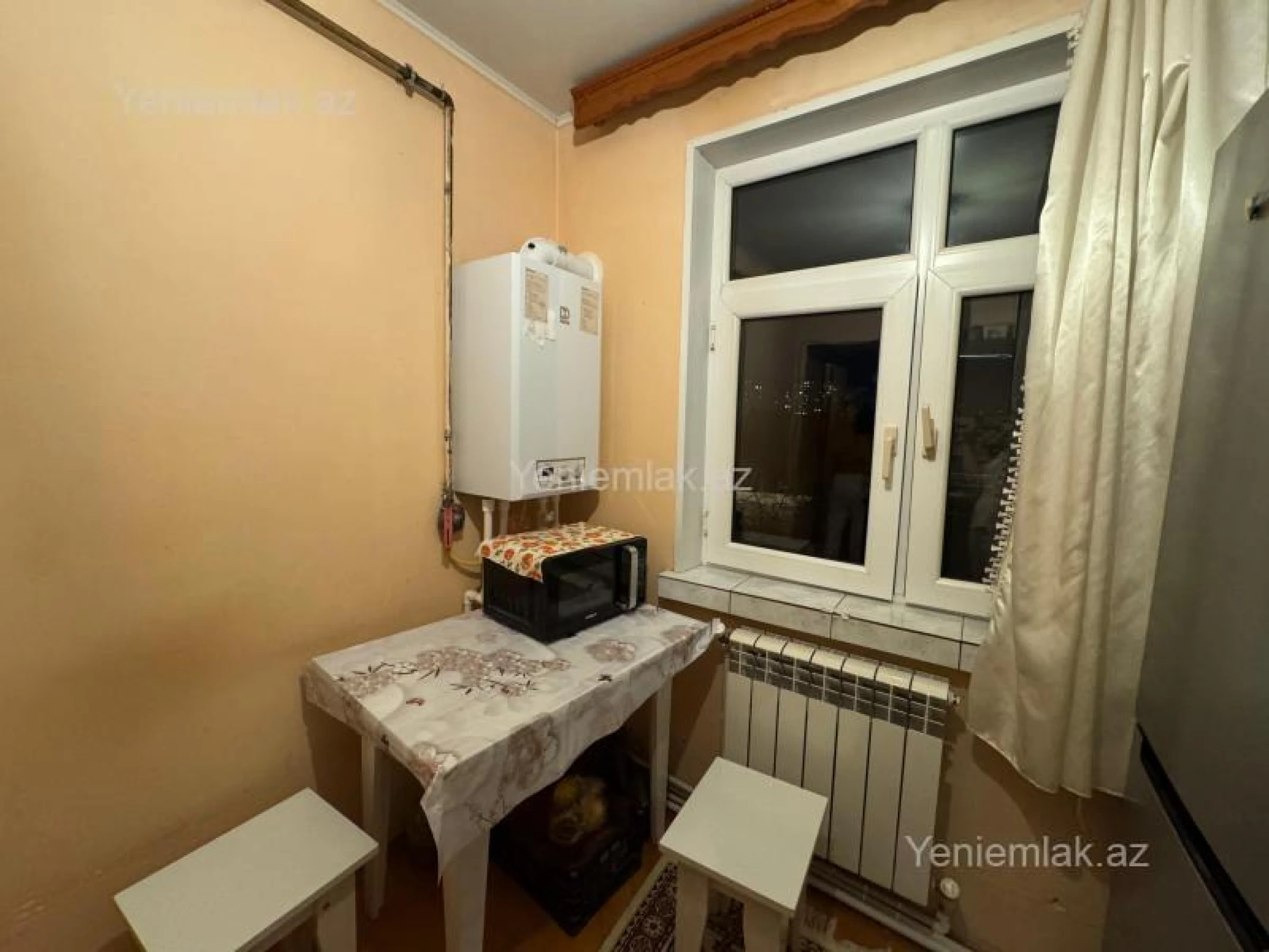 Satılır 2 otaqlı köhnə tikili 45 m²