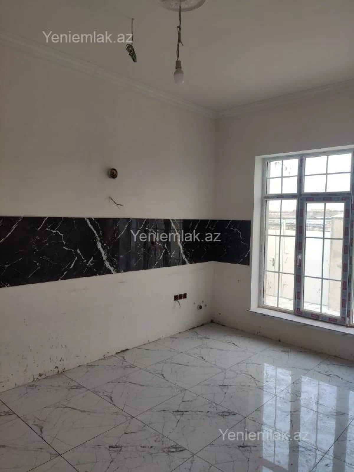 Satılır 4 otaqlı həyət evi 140 m²