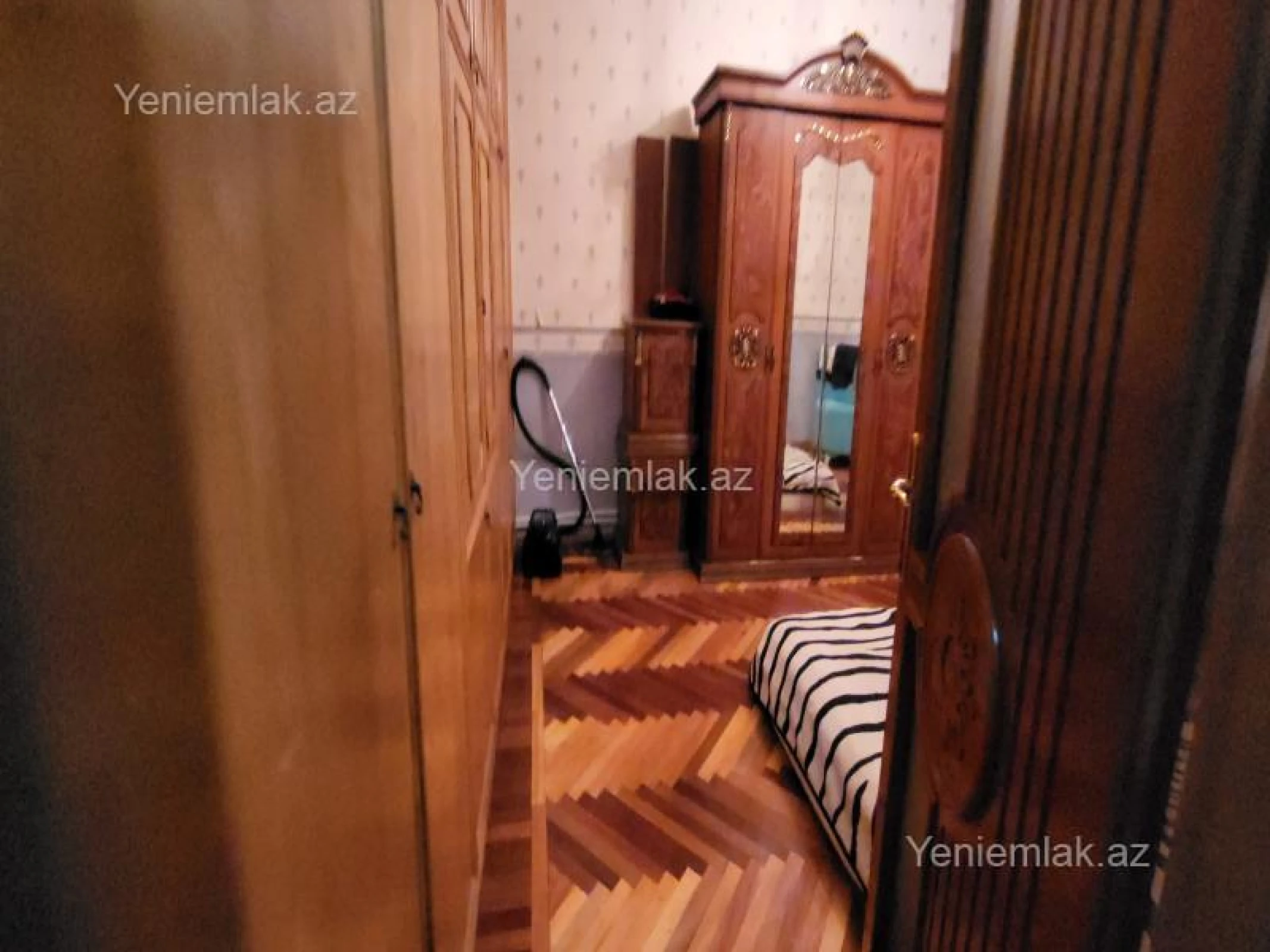 Satılır 4 otaqlı köhnə tikili 86.5 m²