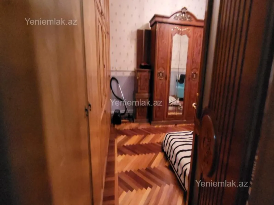 Satılır 4 otaqlı köhnə tikili 86.5 m²