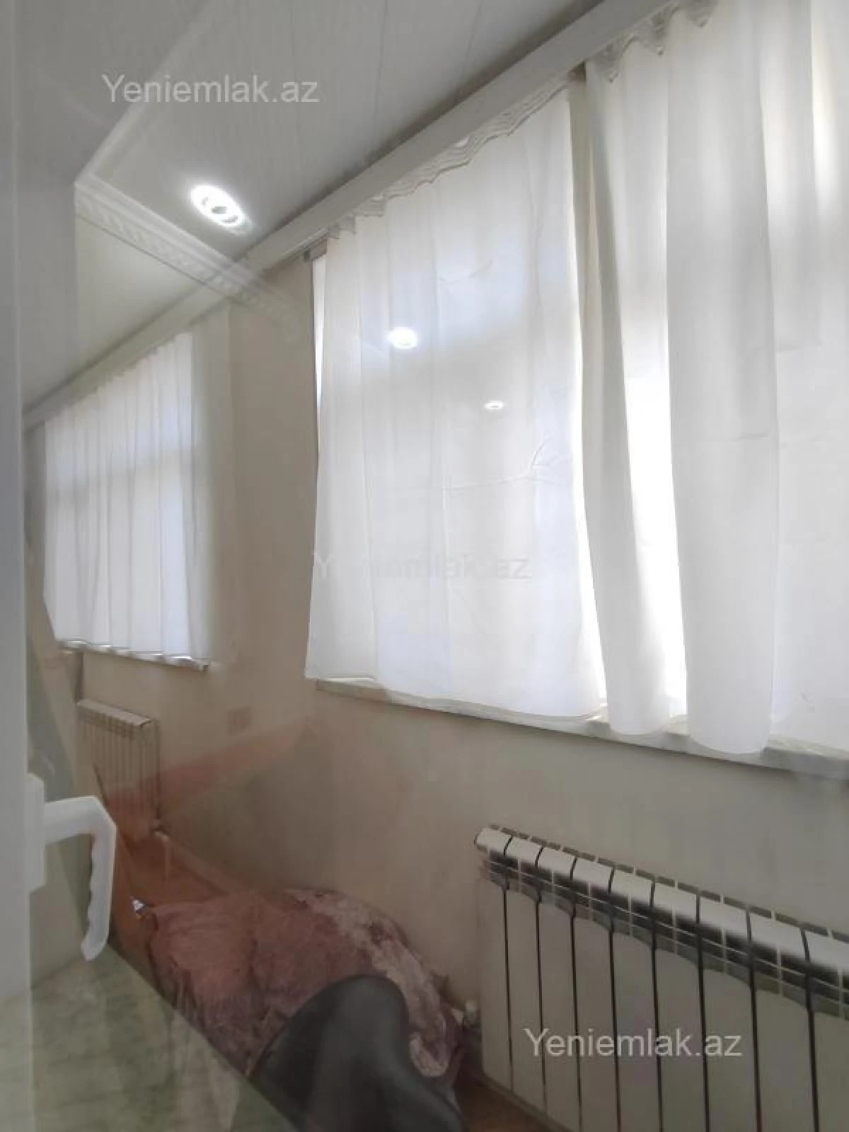 Satılır 2 otaqlı köhnə tikili 65 m²