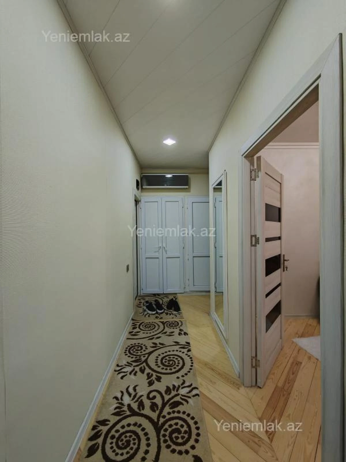 Satılır 2 otaqlı köhnə tikili 65 m²