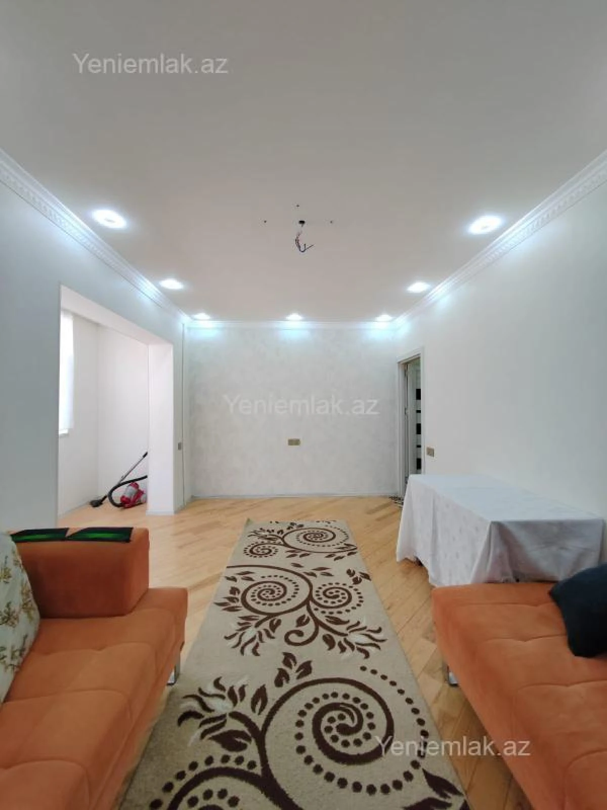 Satılır 2 otaqlı köhnə tikili 65 m²