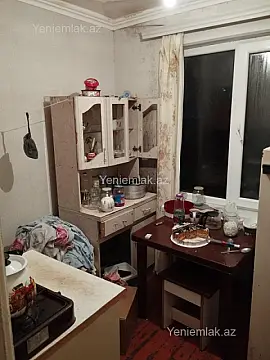 Satılır 1 otaqlı köhnə tikili 31 m²