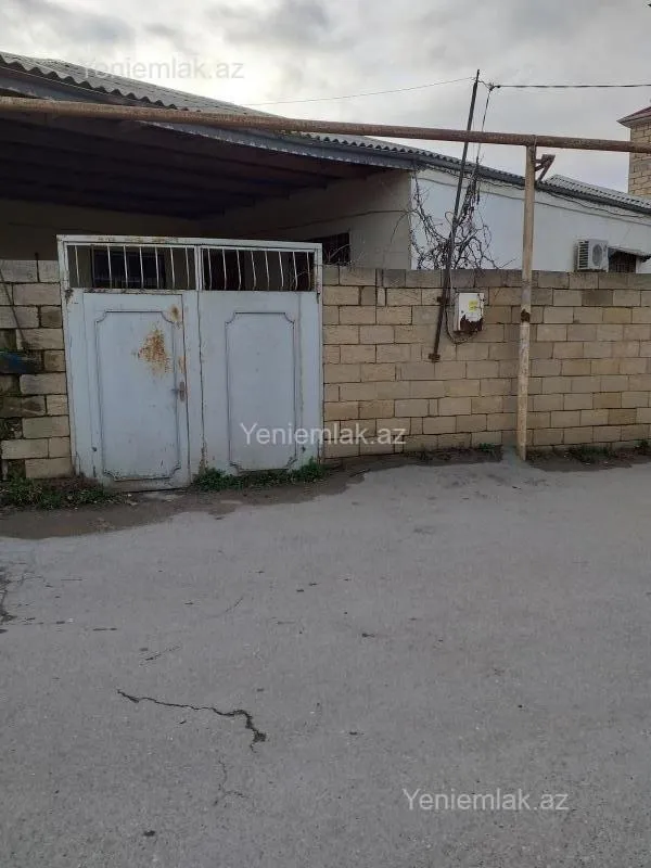 Satılır 3 otaqlı həyət evi 100 m²
