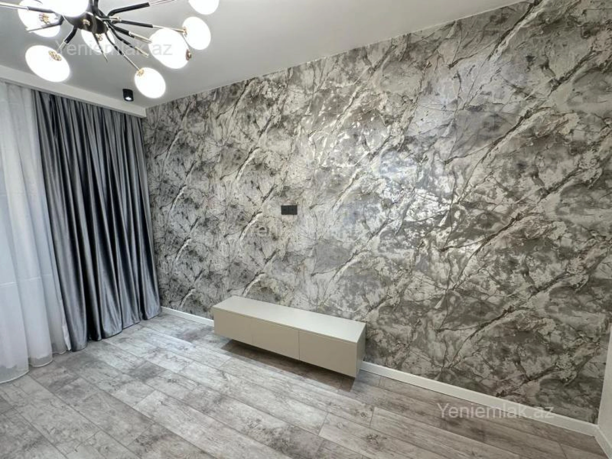 Satılır 3 otaqlı yeni tikili 77 m²