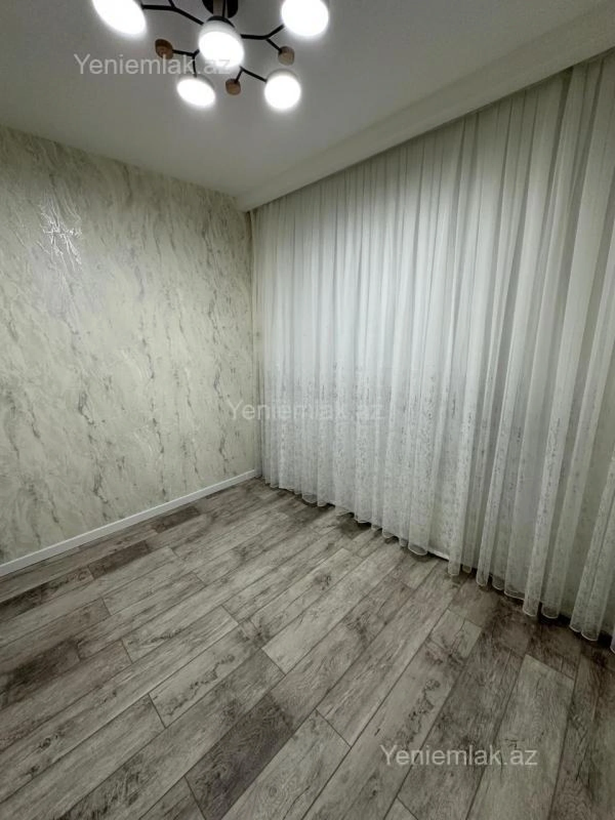 Satılır 3 otaqlı yeni tikili 77 m²