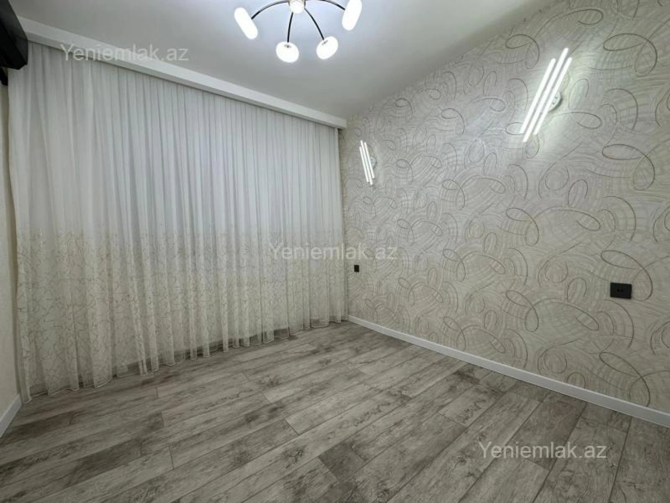 Satılır 3 otaqlı yeni tikili 77 m²