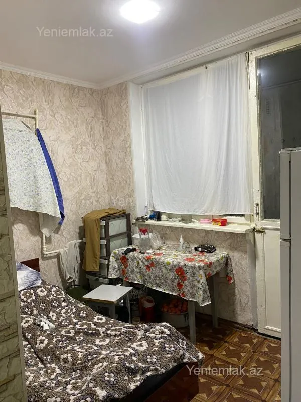 Satılır 1 otaqlı köhnə tikili 35 m²