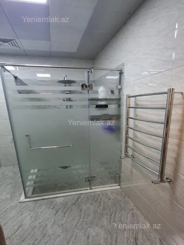 Satılır 4 otaqlı yeni tikili 131 m²