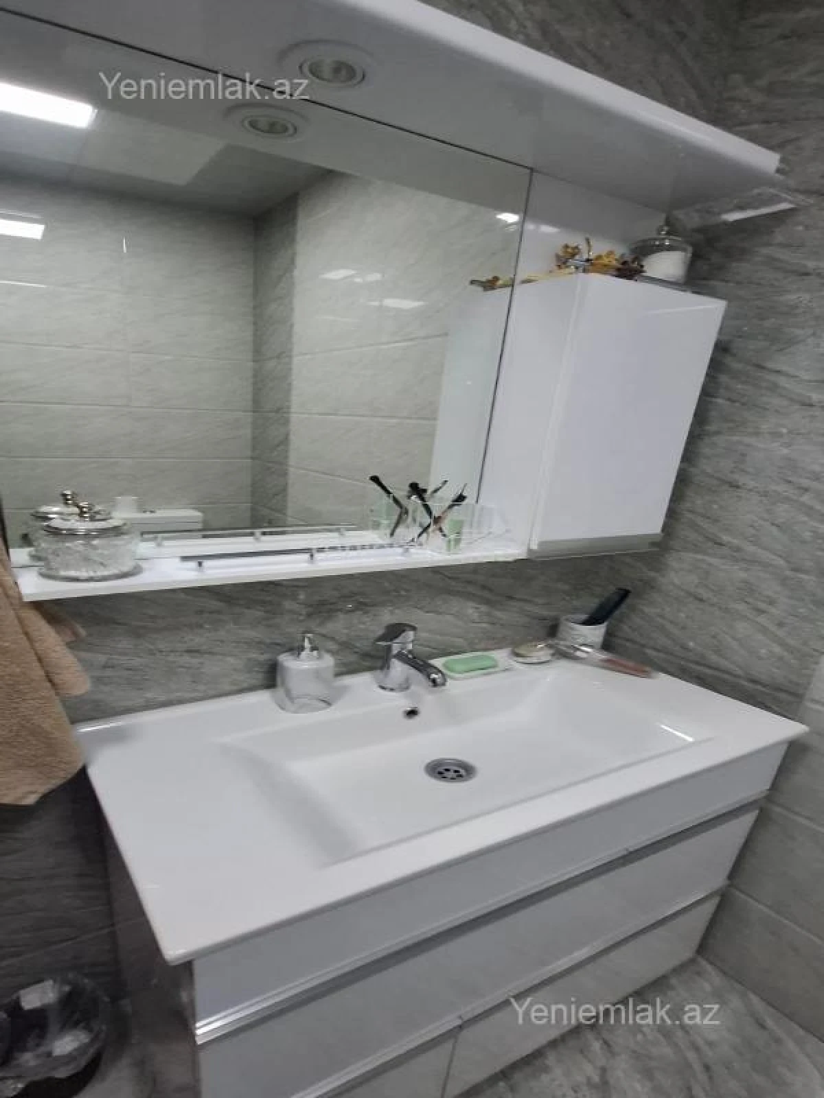 Satılır 4 otaqlı yeni tikili 131 m²