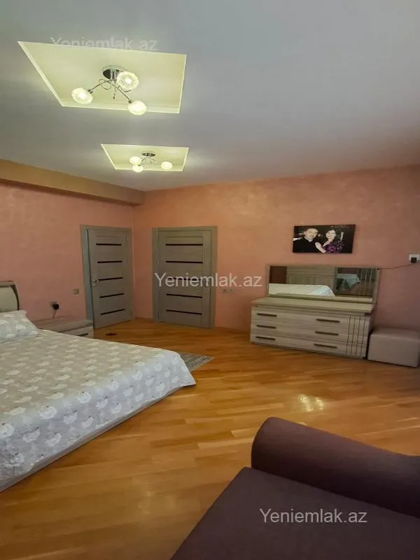 Satılır 4 otaqlı yeni tikili 131 m²