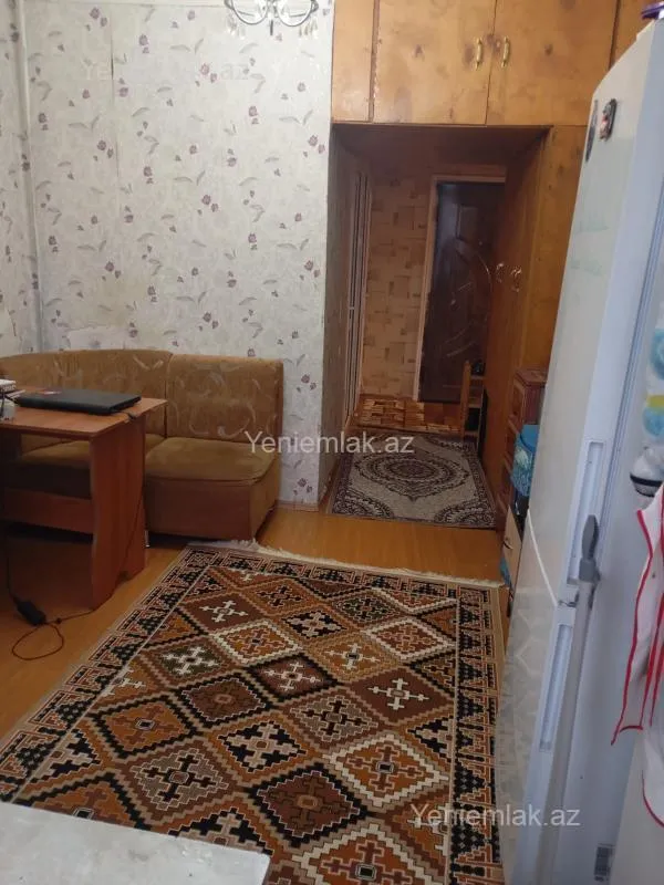 Satılır 2 otaqlı köhnə tikili 65 m²