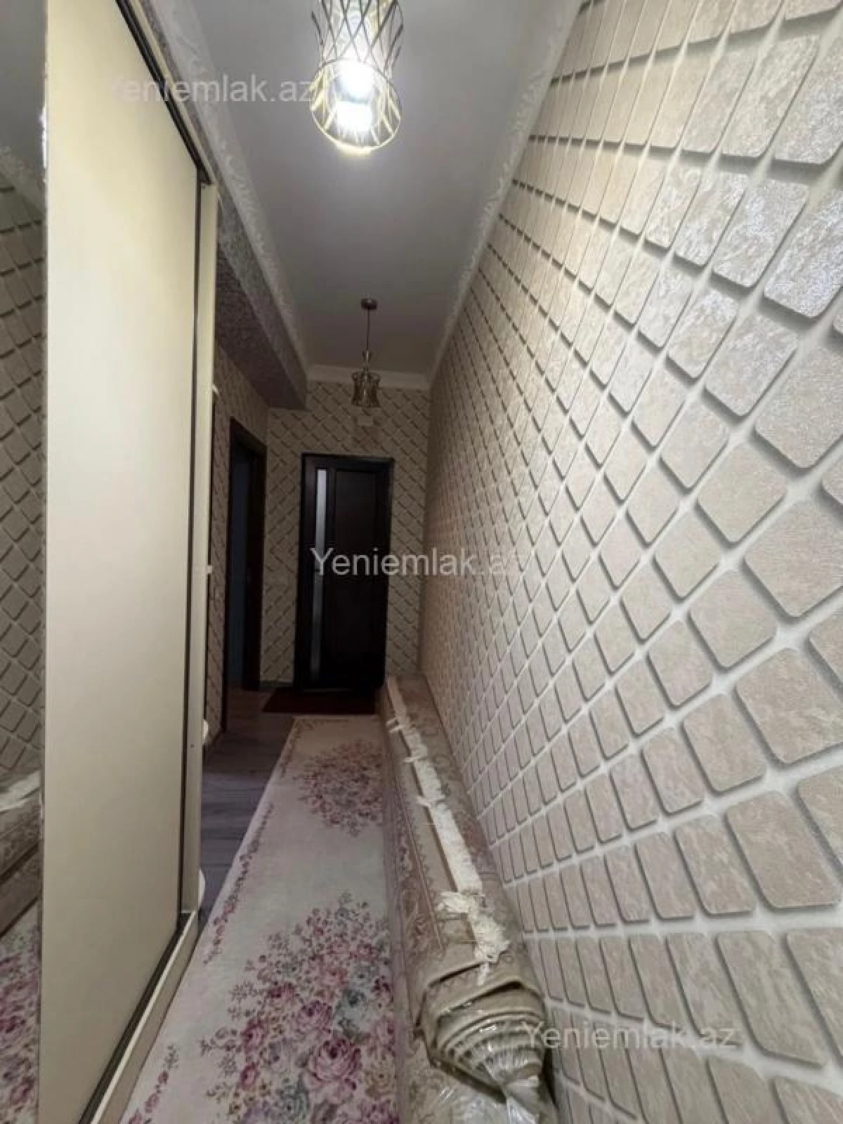 Satılır 2 otaqlı yeni tikili 60 m²