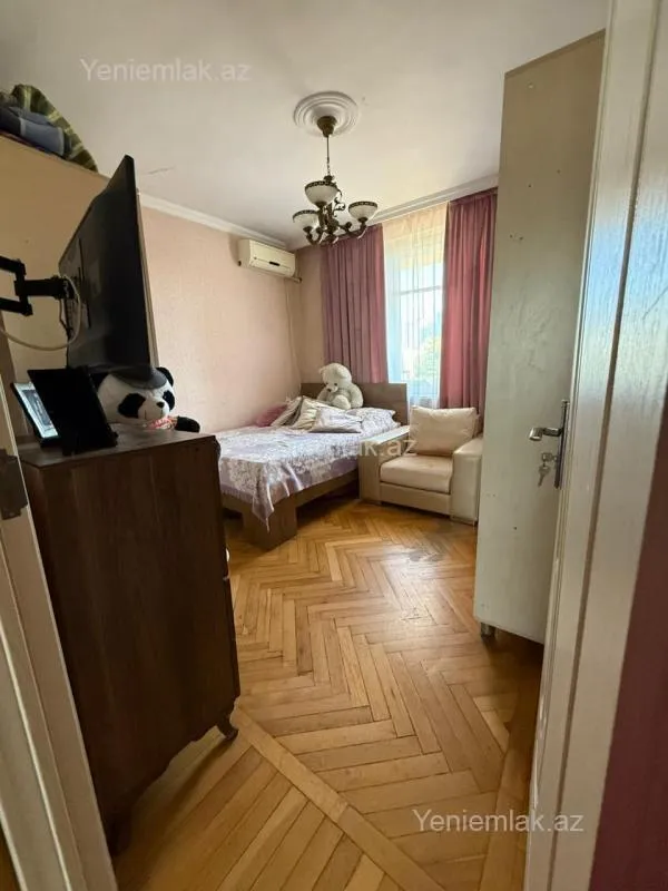 Satılır 3 otaqlı köhnə tikili 80 m²