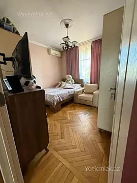 Satılır 3 otaqlı köhnə tikili 80 m²