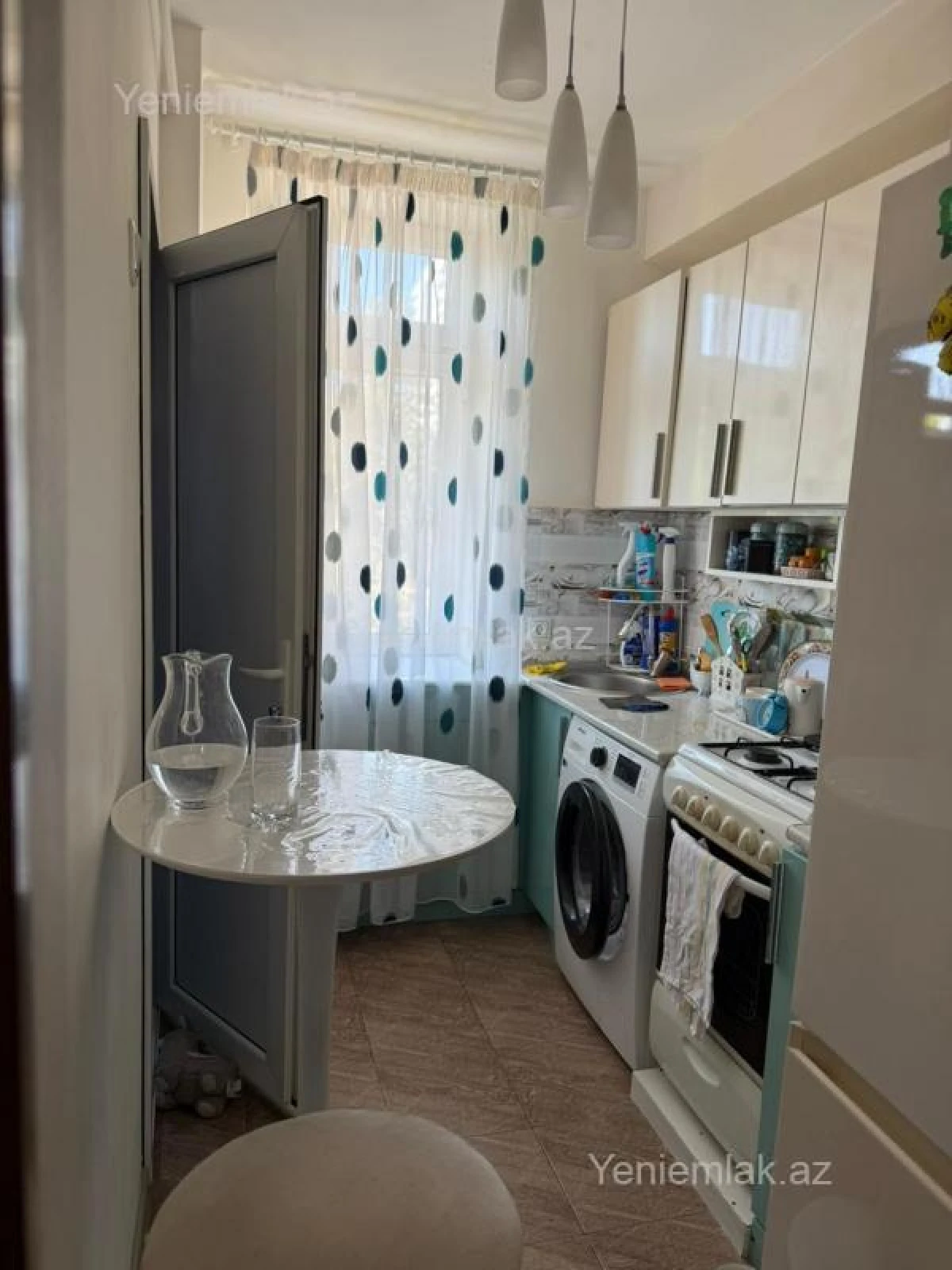 Satılır 3 otaqlı köhnə tikili 80 m²