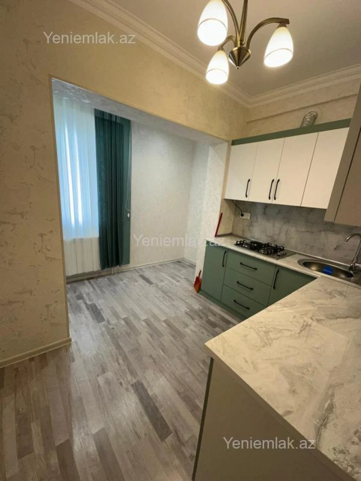 Satılır 2 otaqlı köhnə tikili 45 m²