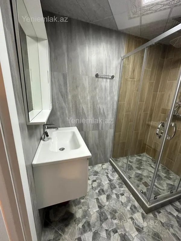 Satılır 2 otaqlı köhnə tikili 45 m²
