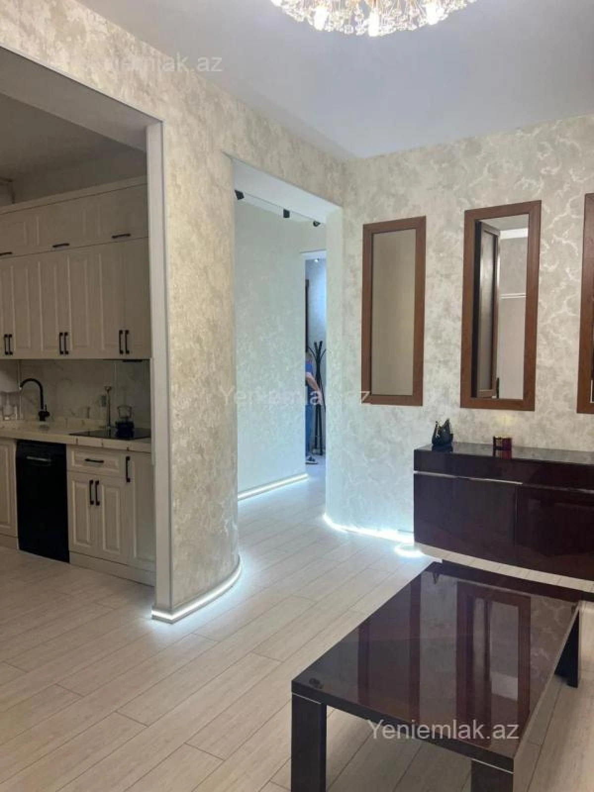 Satılır 2 otaqlı yeni tikili 60 m²