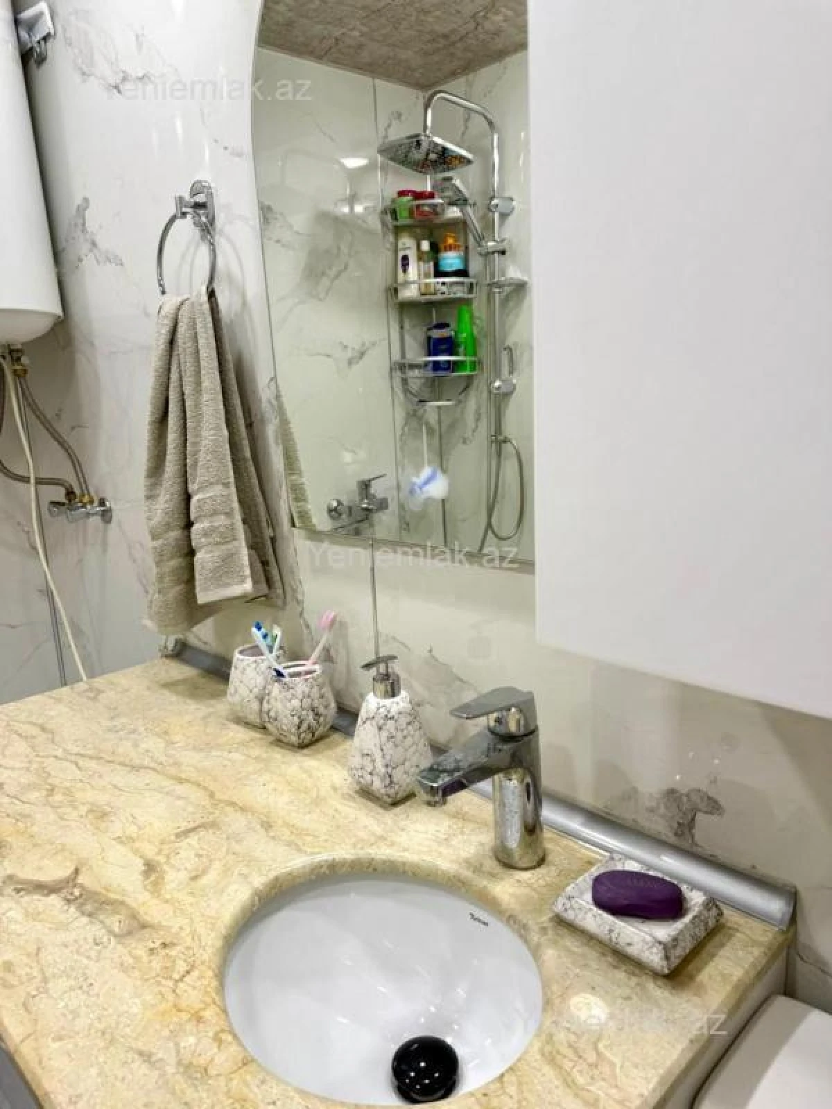 Satılır 2 otaqlı yeni tikili 60 m²