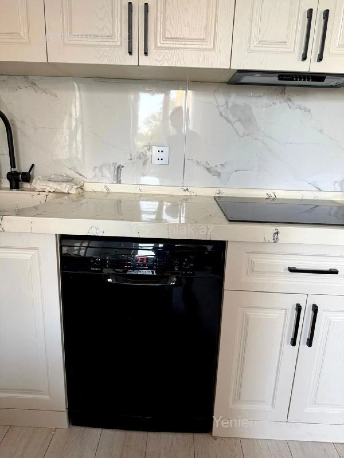 Satılır 2 otaqlı yeni tikili 60 m²