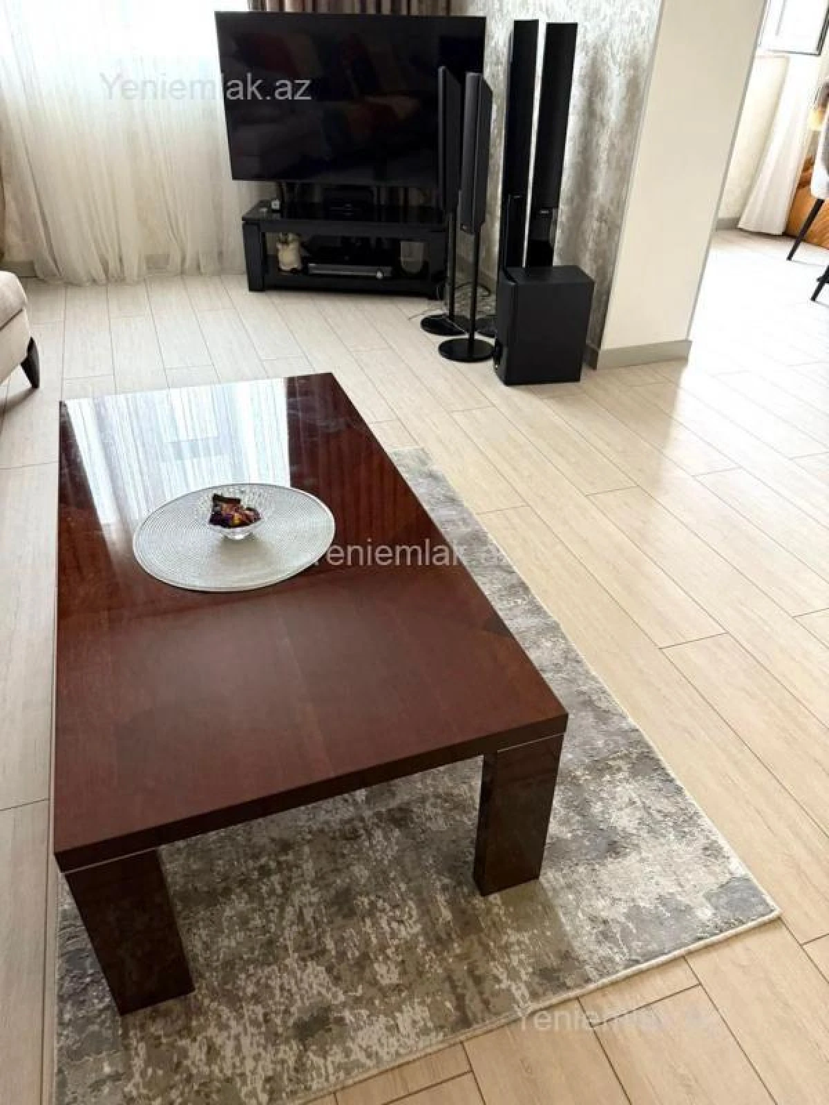 Satılır 2 otaqlı yeni tikili 60 m²