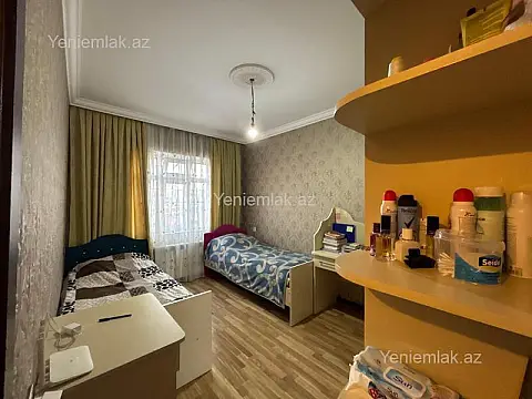 Satılır 3 otaqlı köhnə tikili 75 m²