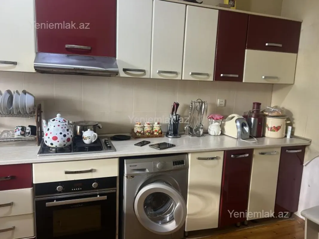 Satılır 3 otaqlı həyət evi 100 m²