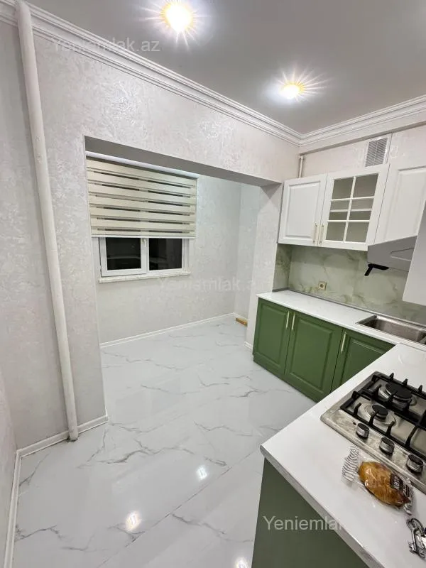 Satılır 3 otaqlı köhnə tikili 90 m²