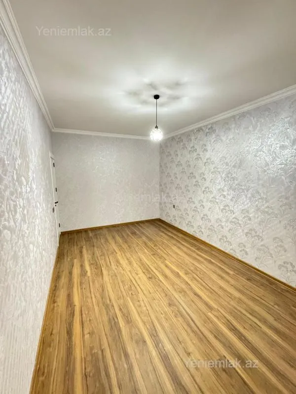 Satılır 3 otaqlı köhnə tikili 90 m²