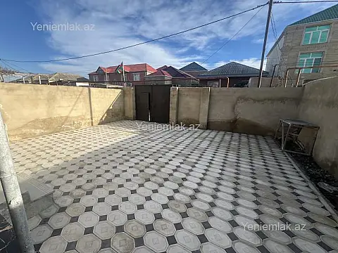 Satılır 4 otaqlı həyət evi 100 m²