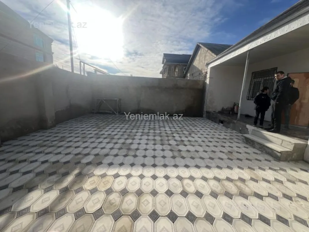 Satılır 4 otaqlı həyət evi 100 m²