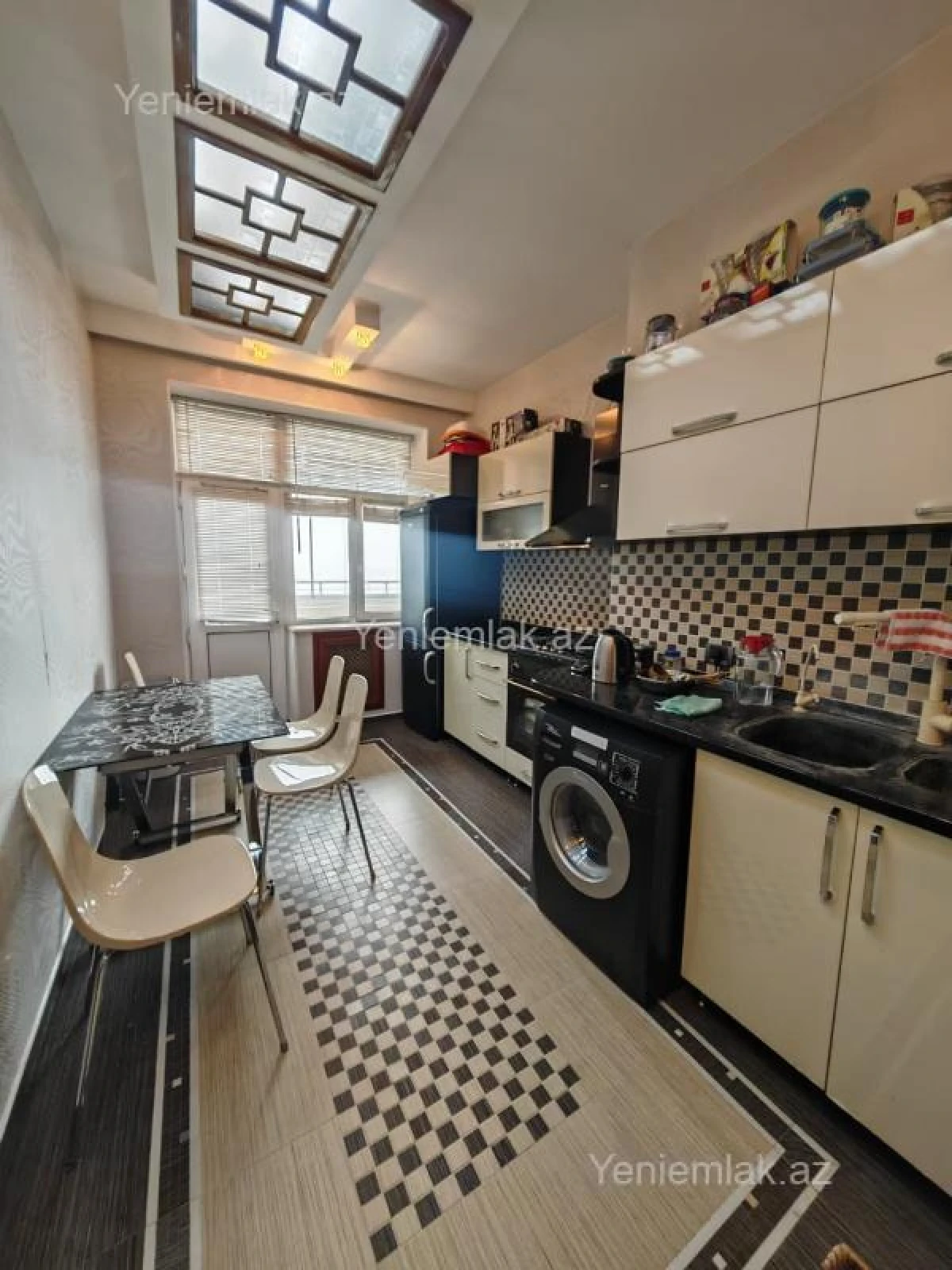 Satılır 3 otaqlı yeni tikili 130 m²