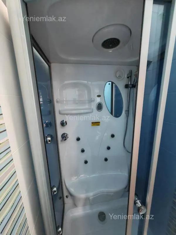 Satılır 3 otaqlı yeni tikili 130 m²