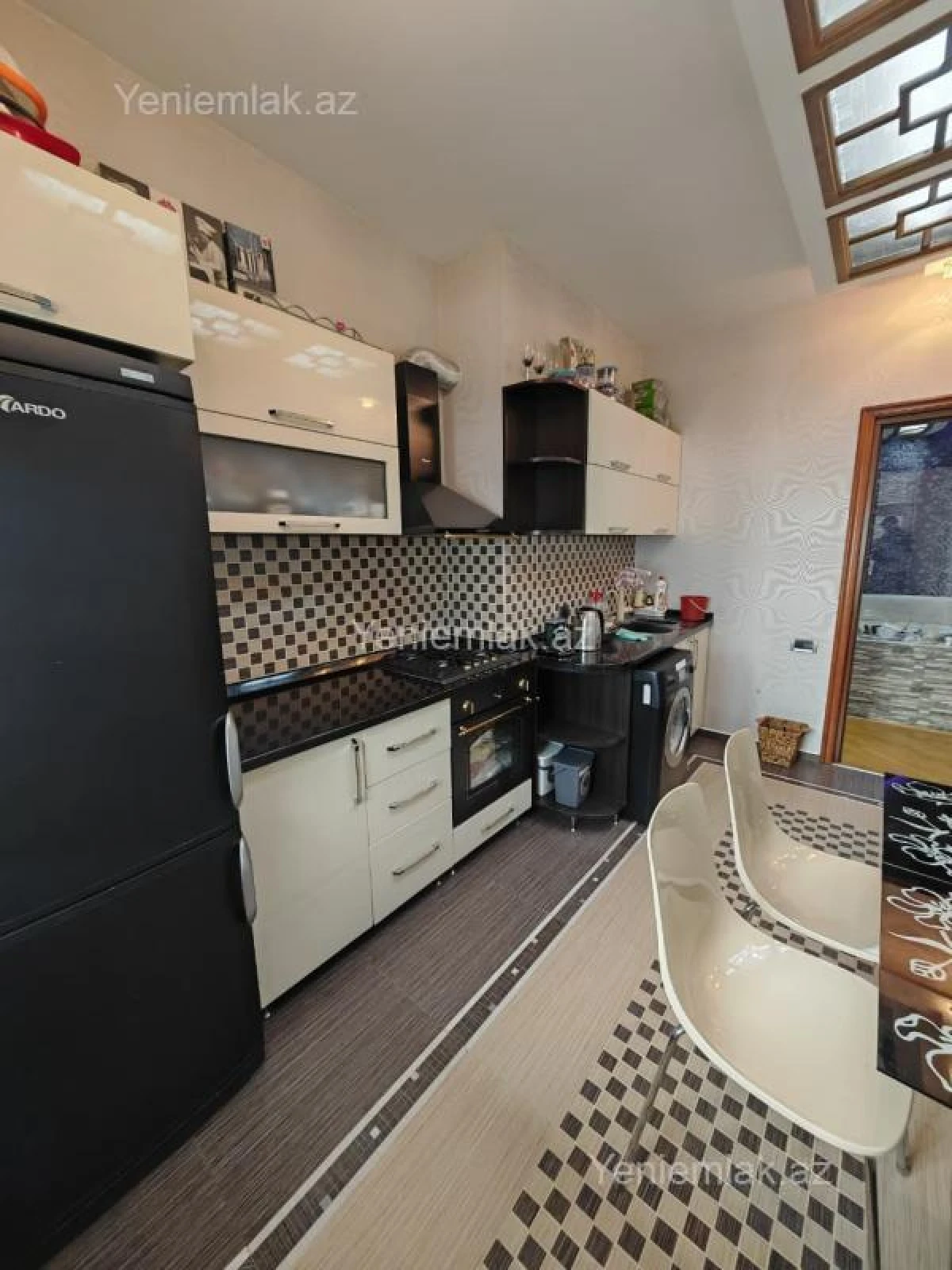 Satılır 3 otaqlı yeni tikili 130 m²