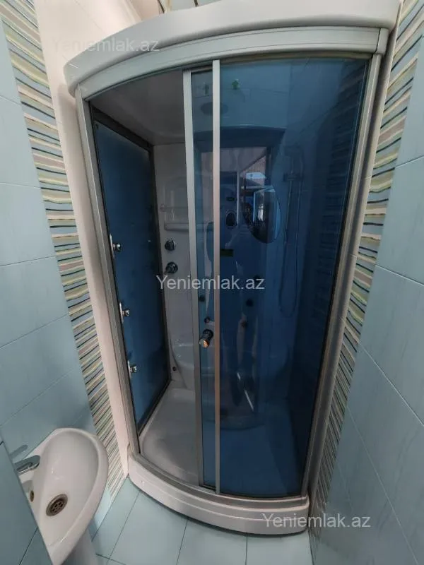 Satılır 3 otaqlı yeni tikili 130 m²