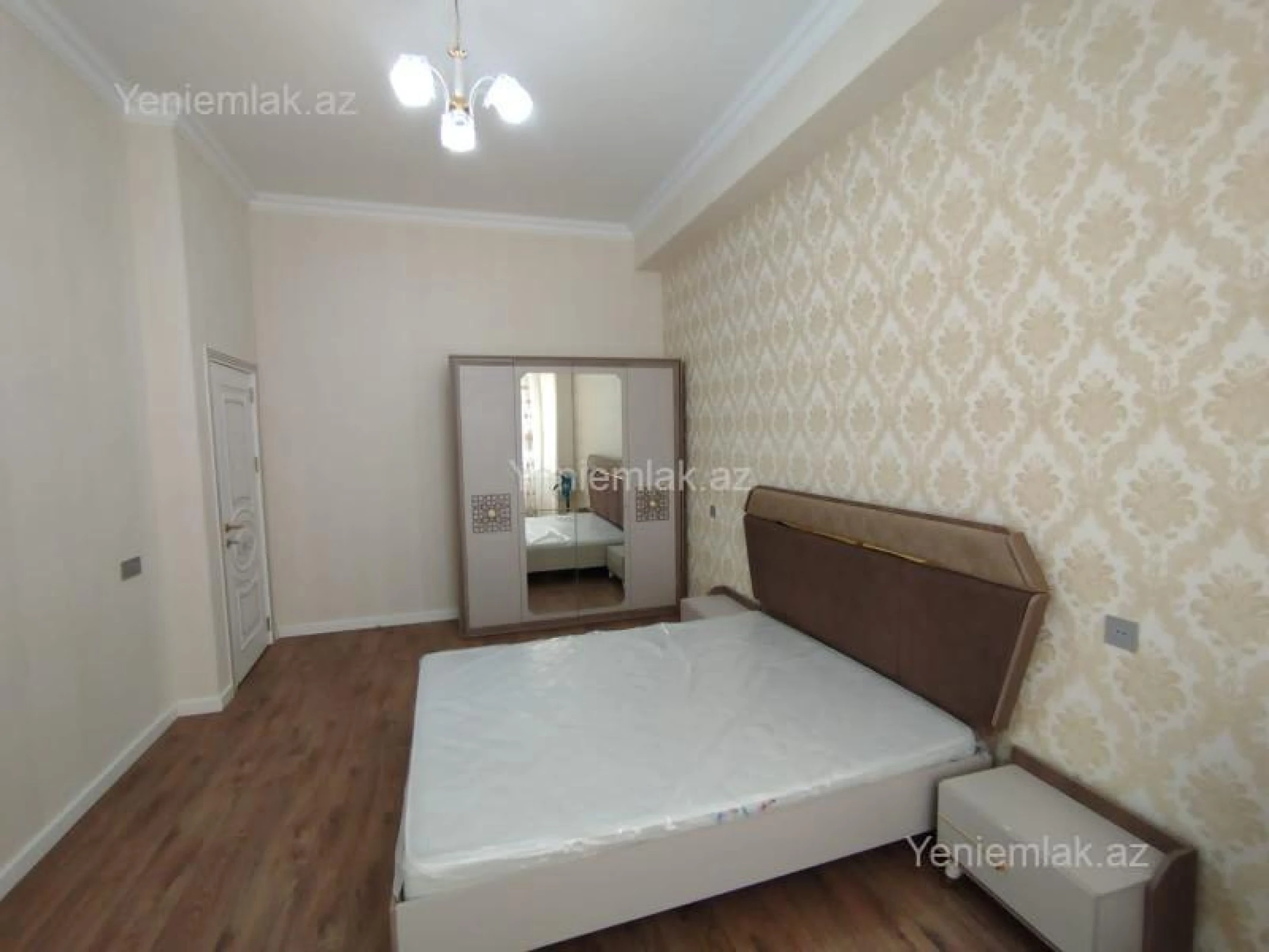 Satılır 3 otaqlı yeni tikili 82 m²