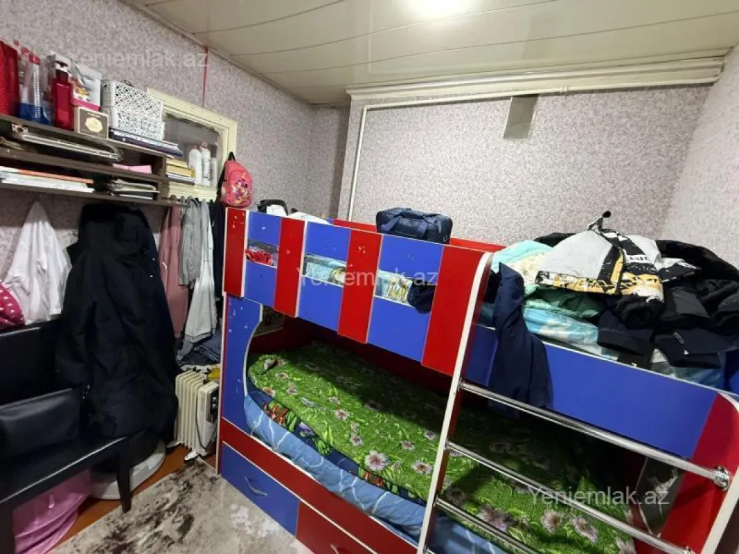 Satılır 2 otaqlı köhnə tikili 40 m²