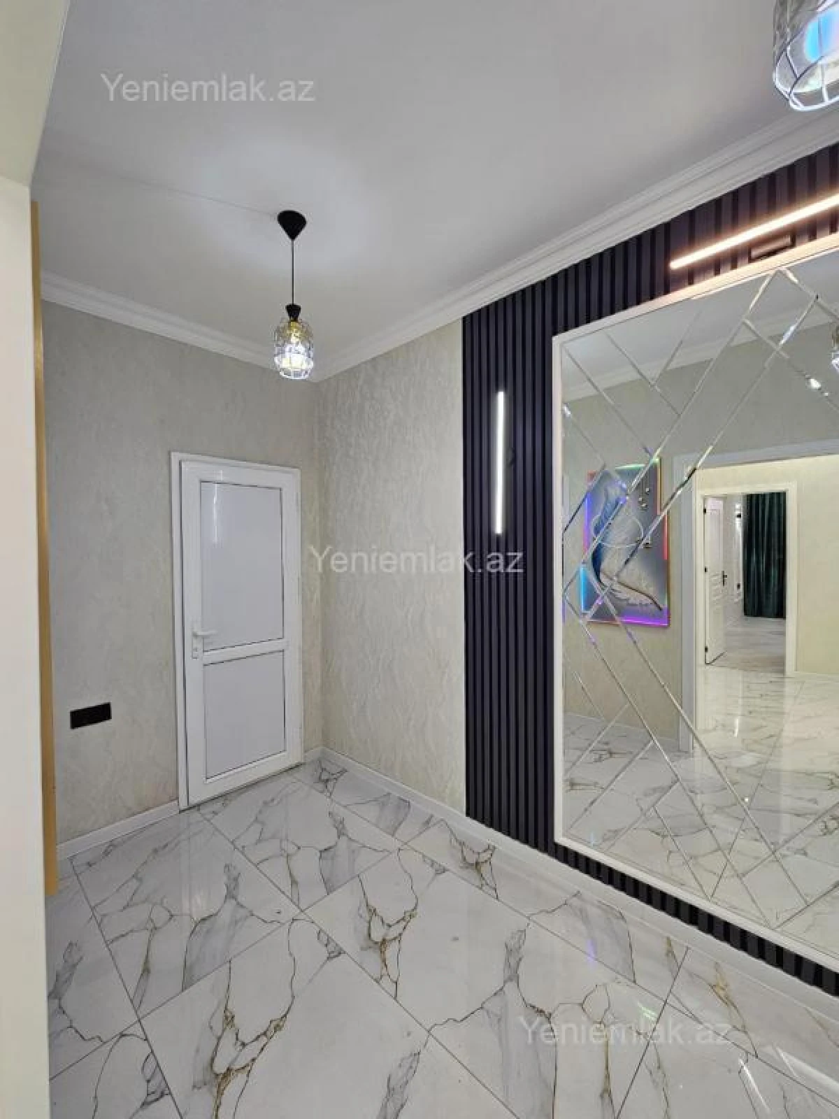 Satılır 2 otaqlı yeni tikili 63 m²