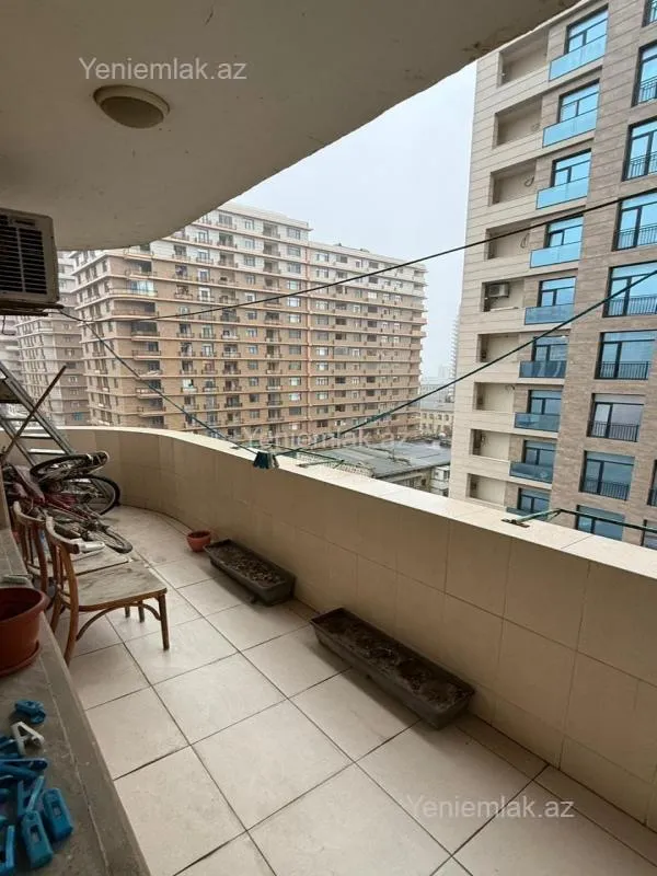 Satılır 3 otaqlı yeni tikili 128 m²